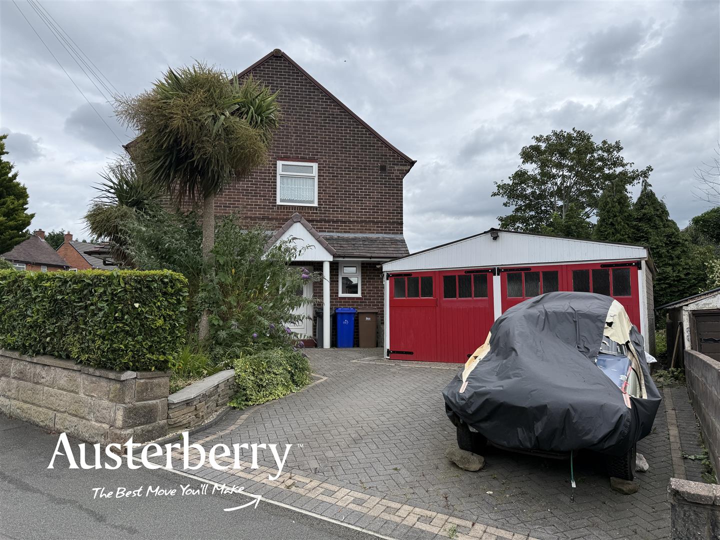 3 bed property in Hollybush Road, Stoke-On-Trent
